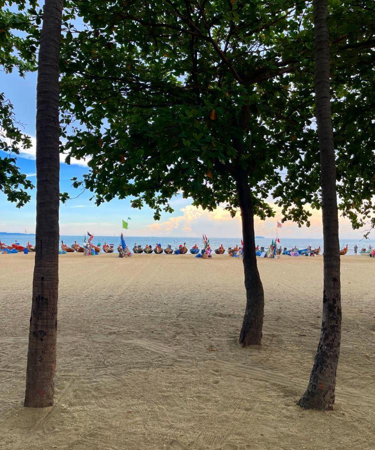Beach Gallery House Haat Jomtien Eksteriør bilde